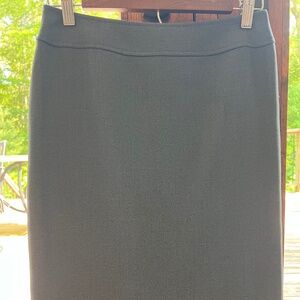 Tahari Pencil Skirt - grey - New with tags - Size 2